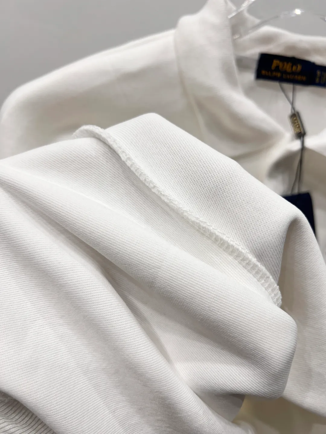 P130 zp version [exclusive supply] - Rah Lauren classic four-season basic three-dimensional Malaysia LOGO-No. 3 armband solid color long-sleeved shirt - Original consistent 280g heavy Chinese cotton composite fabric ✅ - Three-dimensional Malaysia embroidery White pearlescent buttons ✅ - Professional placket processing ✅ -Rah Lauren classic Malaysia logo｜Unlock the British retro sports style to create a tall silhouette The iconic Malaysia embroidery logo interprets American origin The solid color system can easily control both formal and casual scenes. Color: White Size: S M L XL
